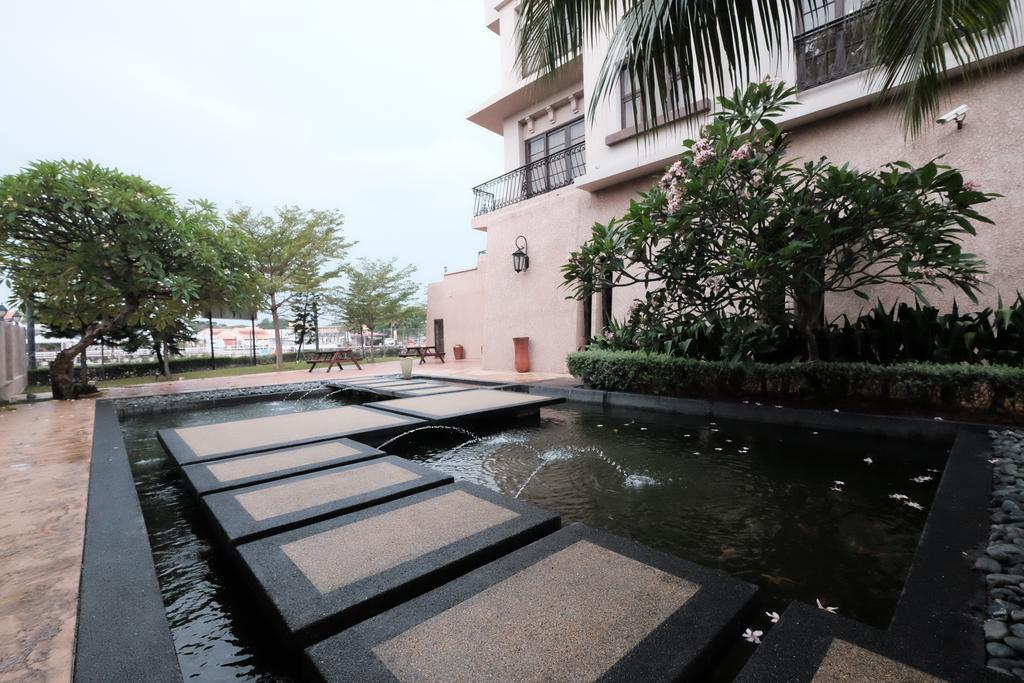 Luxury on Melaka River Bagian luar foto